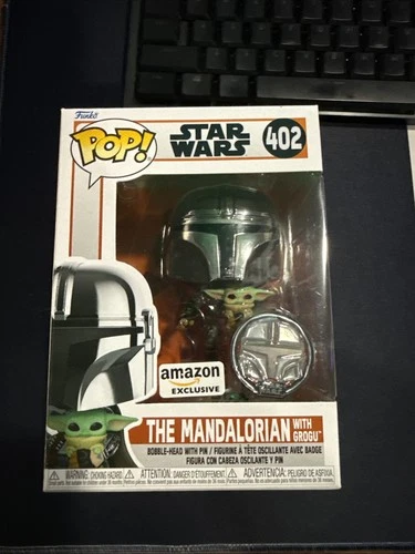 Funko Pop! Vinyl: Star Wars - The Mandalorian with Grogu  Amazon  Exclusive #402