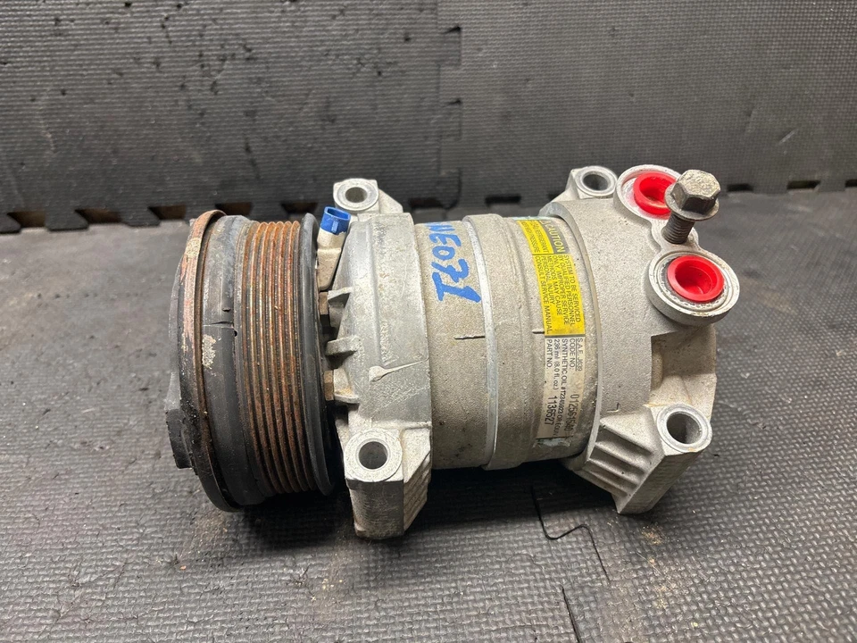 Compresor de aire acondicionado Chevorlet C/K 1500 5,0 L Vortec V8 1996-1999 OEM Foto 2 de 4