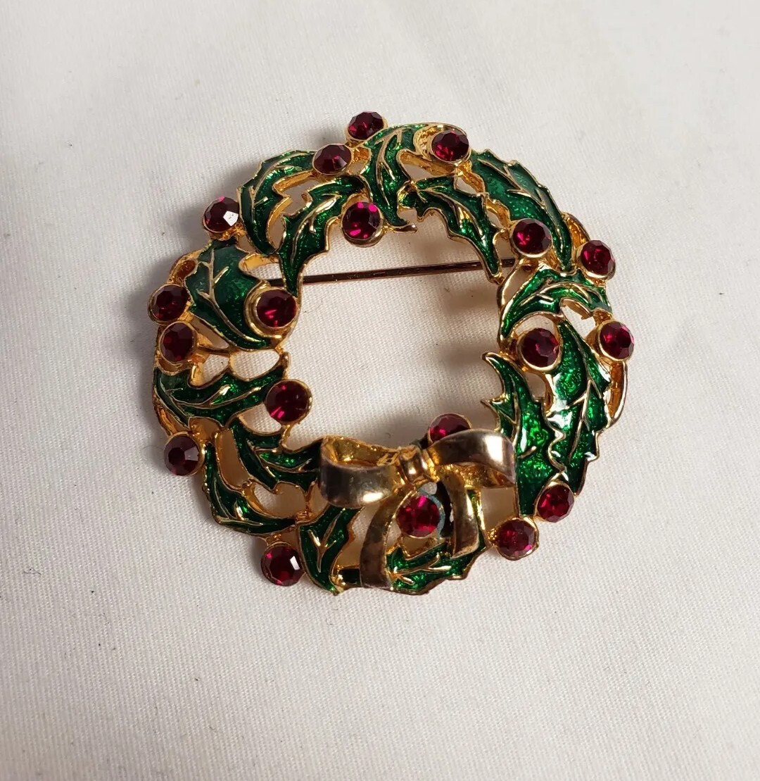 VINTAGE EISENBERG ICE RED RHINESTONES AND GREEN ENAMEL CHRISTMAS