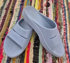 Oofos Ooahh Light Blue Slide Sandals Recovery Men’s Size 7 Women’s 9 EUC