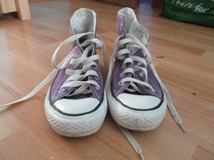 purple converse size 4