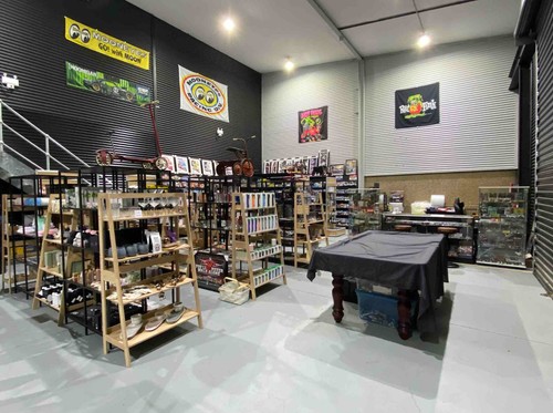 SMS Premium Acrylic Lacquer Series PL178 Chassis Black (Semi Gloss Black) 30ml - Picture 5 of 5