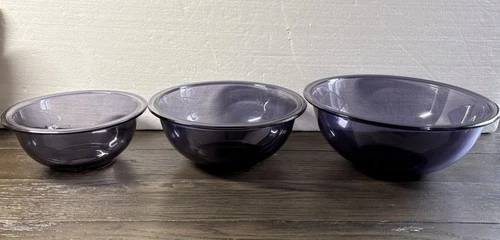 PYREX Vintage Amethyst Purple Nesting Mixing Bowls 322 - 323 - 325