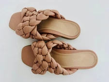 Vionic Puffy Tan Sandal Size 8.5, Flat, Square Toe, Great Arch, Great Condition!