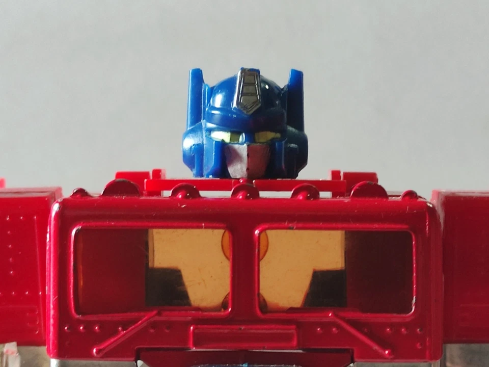 Transformers G2 Optimus Prime Cab Motrice Robot Vintage Anni 80 90 Commander GIG - Immagine 2 di 4
