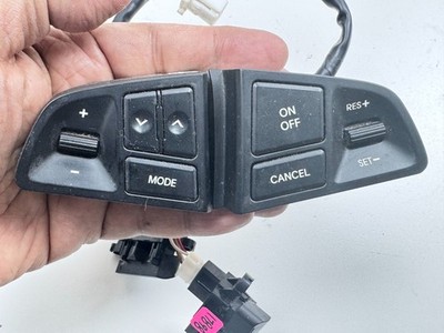 2012-2017 HYUNDAI ACCENT STEERING WHEEL AUDIO CRUISE CONTROL SWITCH OEM