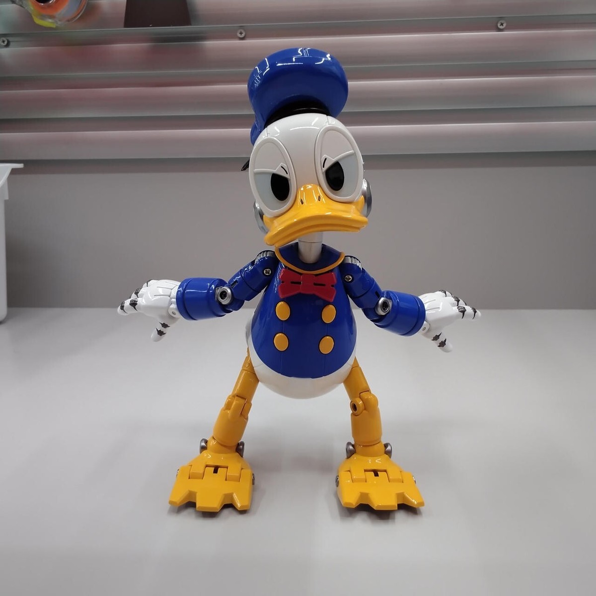 BLITZWAY Carbotix Disney Donald Duck Robot LED Action Figure