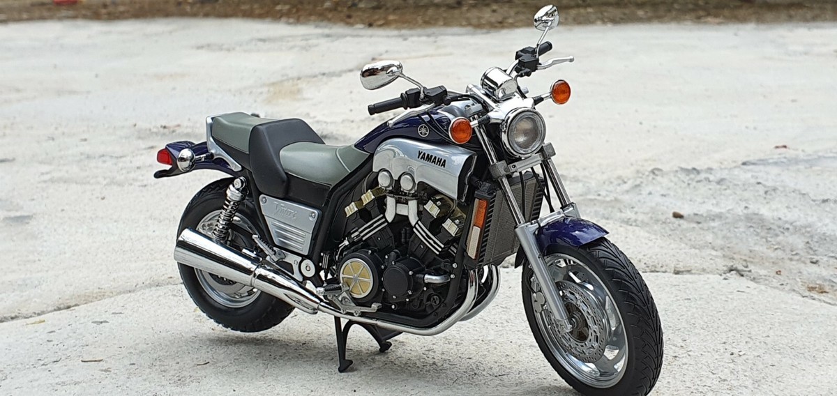 オートバイ・バイク Yamaha Vmax 1993 Blue Yamaha 1200 V-MAX 1993 - Motorcycle specifications, reviews