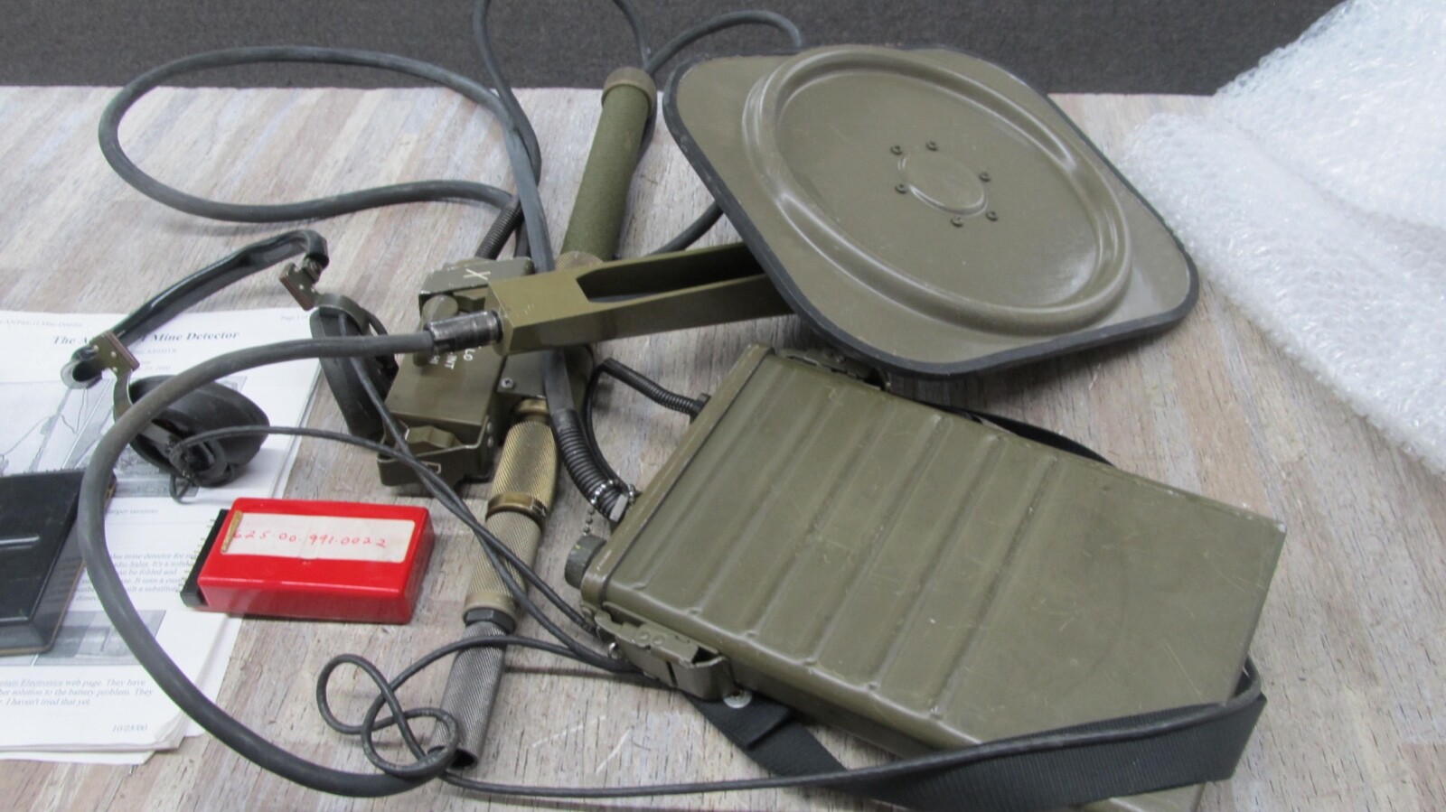 VINTAGE US ARMY AN/PSS-11 Vintage Mine Detector Vietnam War.W/ Case ...