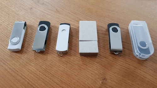 USB Stick 4 GB (Werbeartikel) Neuware nur einmal getestet - mit Garantie