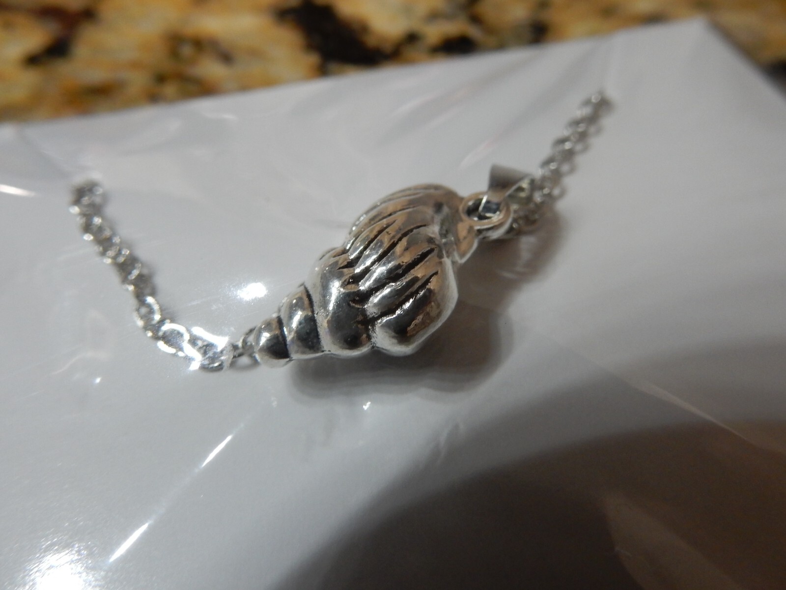 EFFY 18 Inch Silver Tone Shell Charm Pendant Necklace on Card