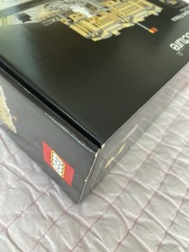 LEGO Retired Architecture Buckingham Palace 