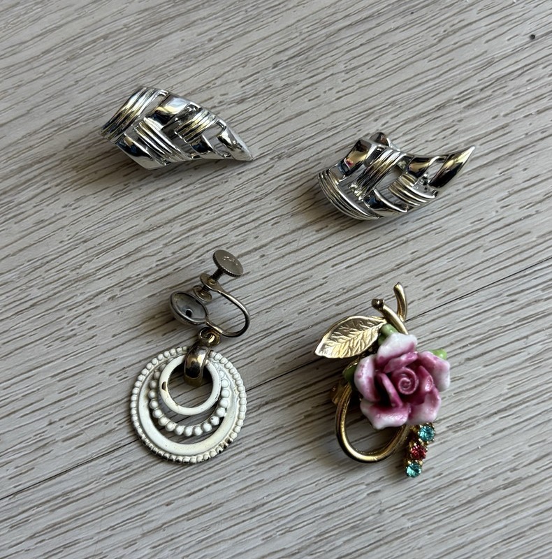 Vintage Signed CORO brand Jewelry Clip On Earring Brooch Lot Of 4
