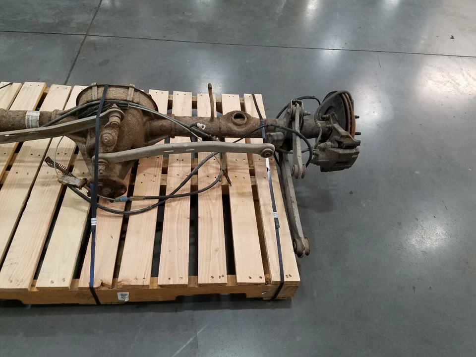 Conjunto de eje de freno de disco trasero Grand Marquis/Corwn Vic Victoria 2008 #7790 N5 Foto 4 de 4