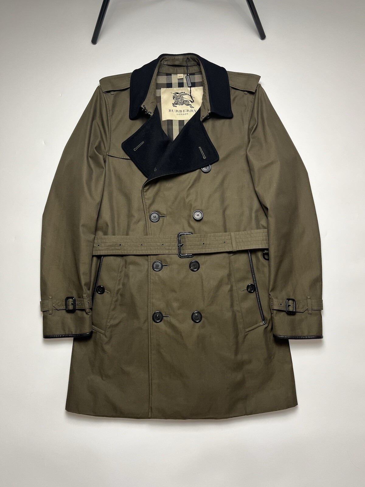 Burberry London Men's Trench Coat Duble Breasted Size 48R