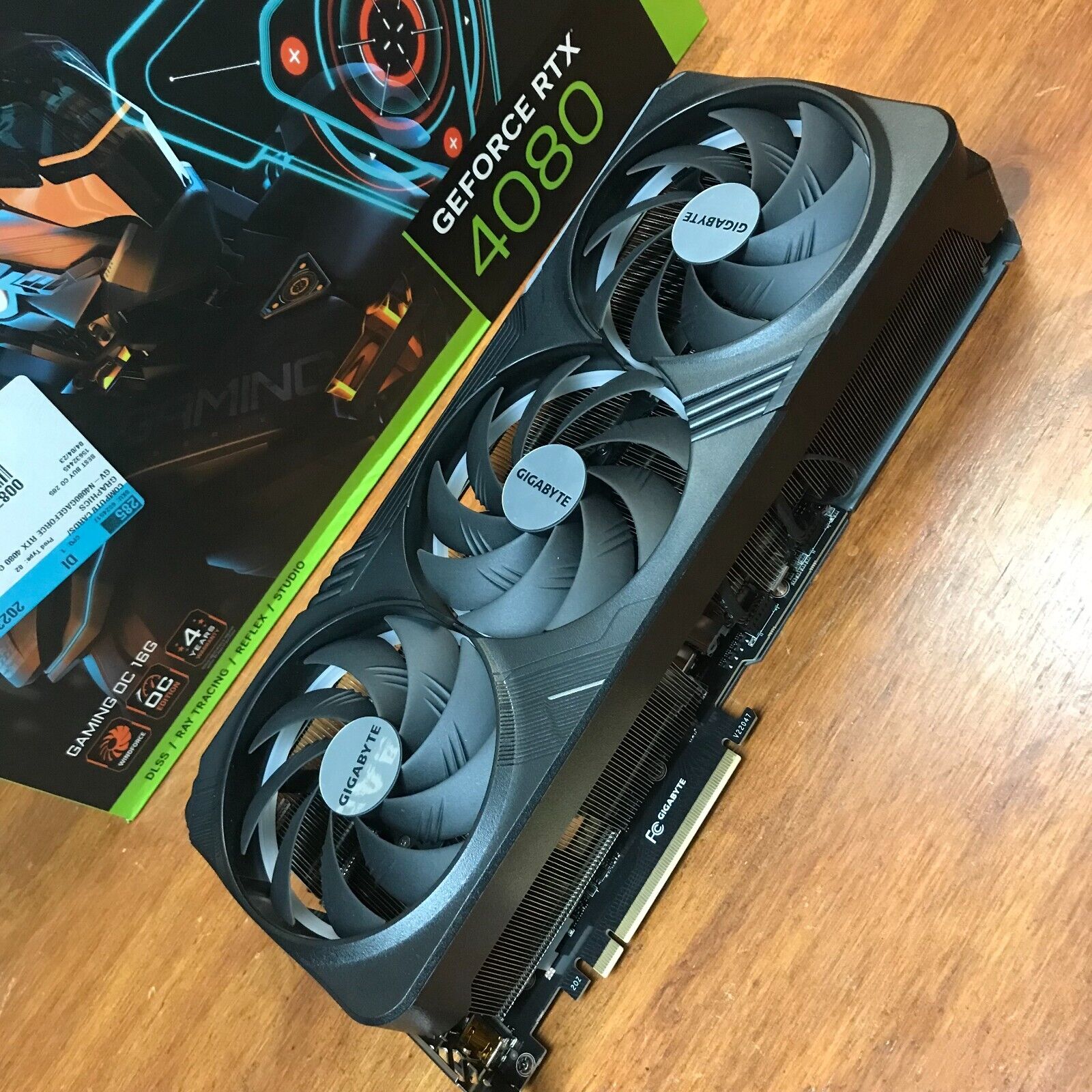 Gigabyte NVIDIA RTX 4080 16GB Gaming OC - DLSS 3 World Domination