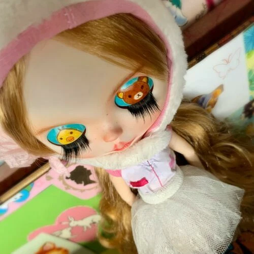 Blythe Dolls & Doll Playsets