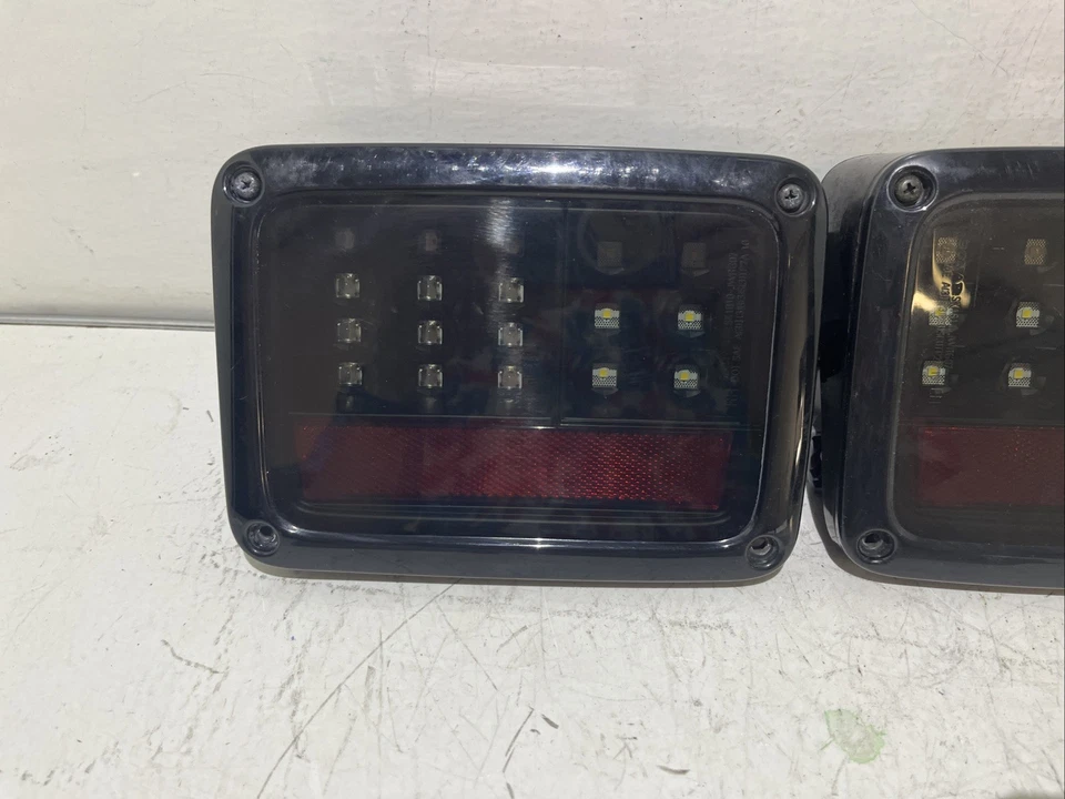 Luces traseras LED para Jeep Wrangler Spyder 2007-2018 conductor pasajero AFT 0313 Foto 2 de 4