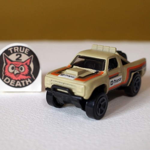 Hot Wheels '87 Dodge D100 - Carte US Baja Blazers 2019, 64/250, Blister Non Ouvert
