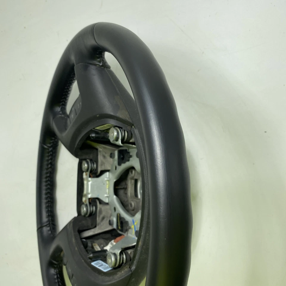 Chevrolet GMC Tahoe Yukon silverado Steering Wheel Black Ebony leather 07-14 oem - Image 4 of 4