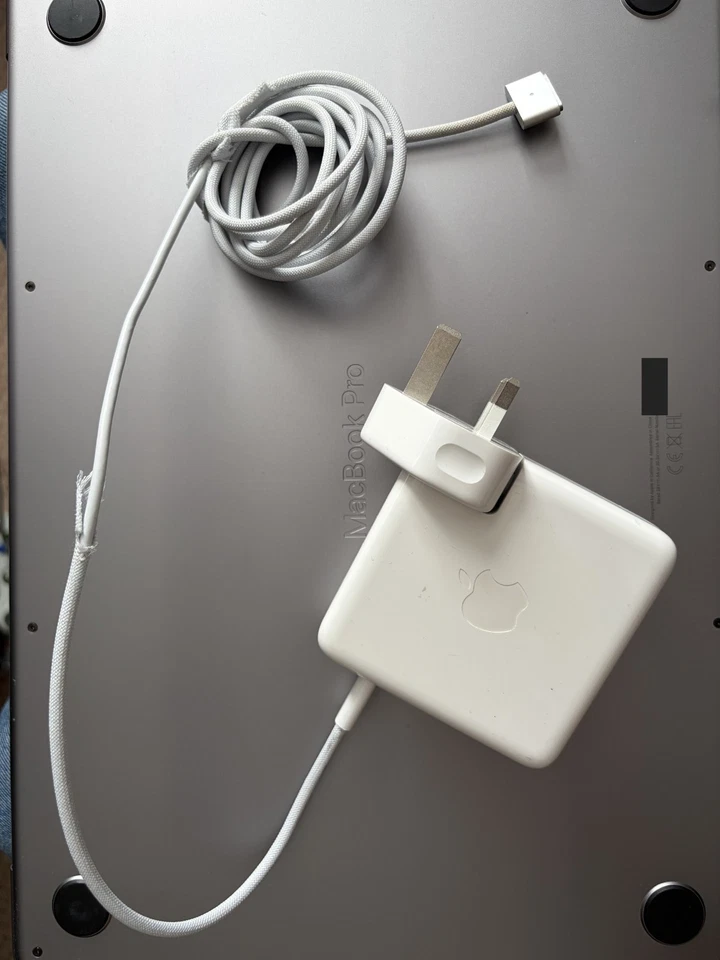Apple MacBook Pro 16" M1 Max · 64GB · 4TB, photo 3 of 5