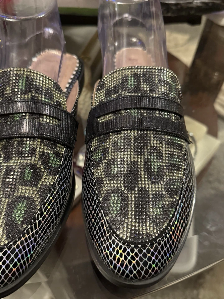 Mocasín Betsey Johnson Markerr/Marko Animal Print Penny Slides Talla 9 Foto 2 de 4