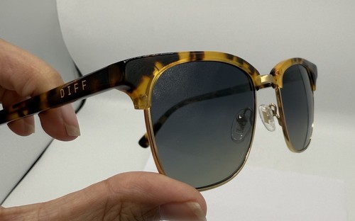 DIFF Biarritz Amber Tortoise Blue Wayfare Polarized Sunglasses 51-20-145 NEW - Picture 4 of 5