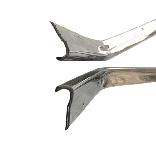 Pair Linning Chrome C Pillar Triangle Side Trim Toyota Corolla KE70 GL DX Sedan - Picture 12 of 12