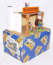 Hausser Elastolin 1:32 BLACKSMITH & STABLE + 3 Britains WILD WEST COWBOYS MIB`75