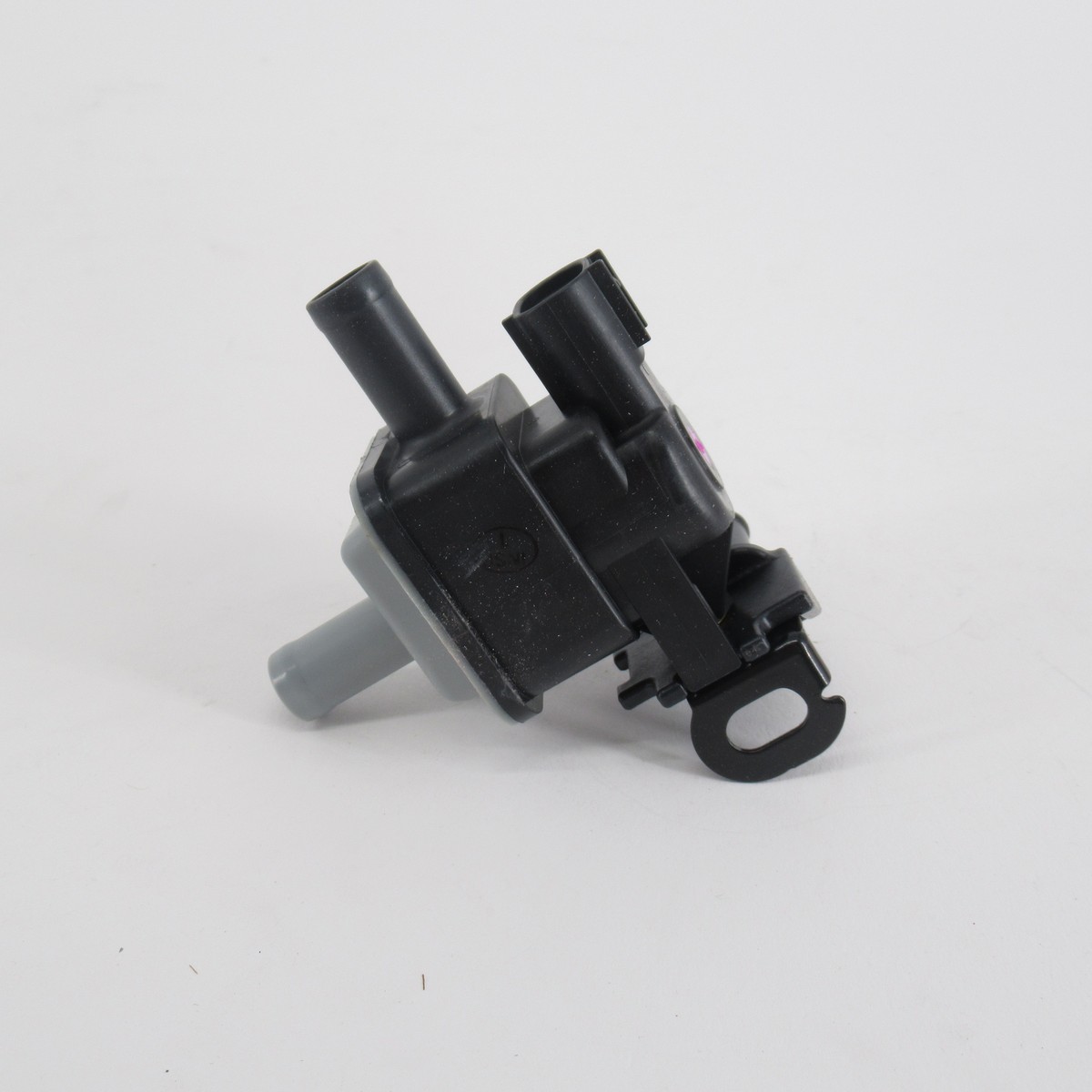 Genuine OEM Toyota Lexus Scion 25860-28190 Vacuum Switching Valve