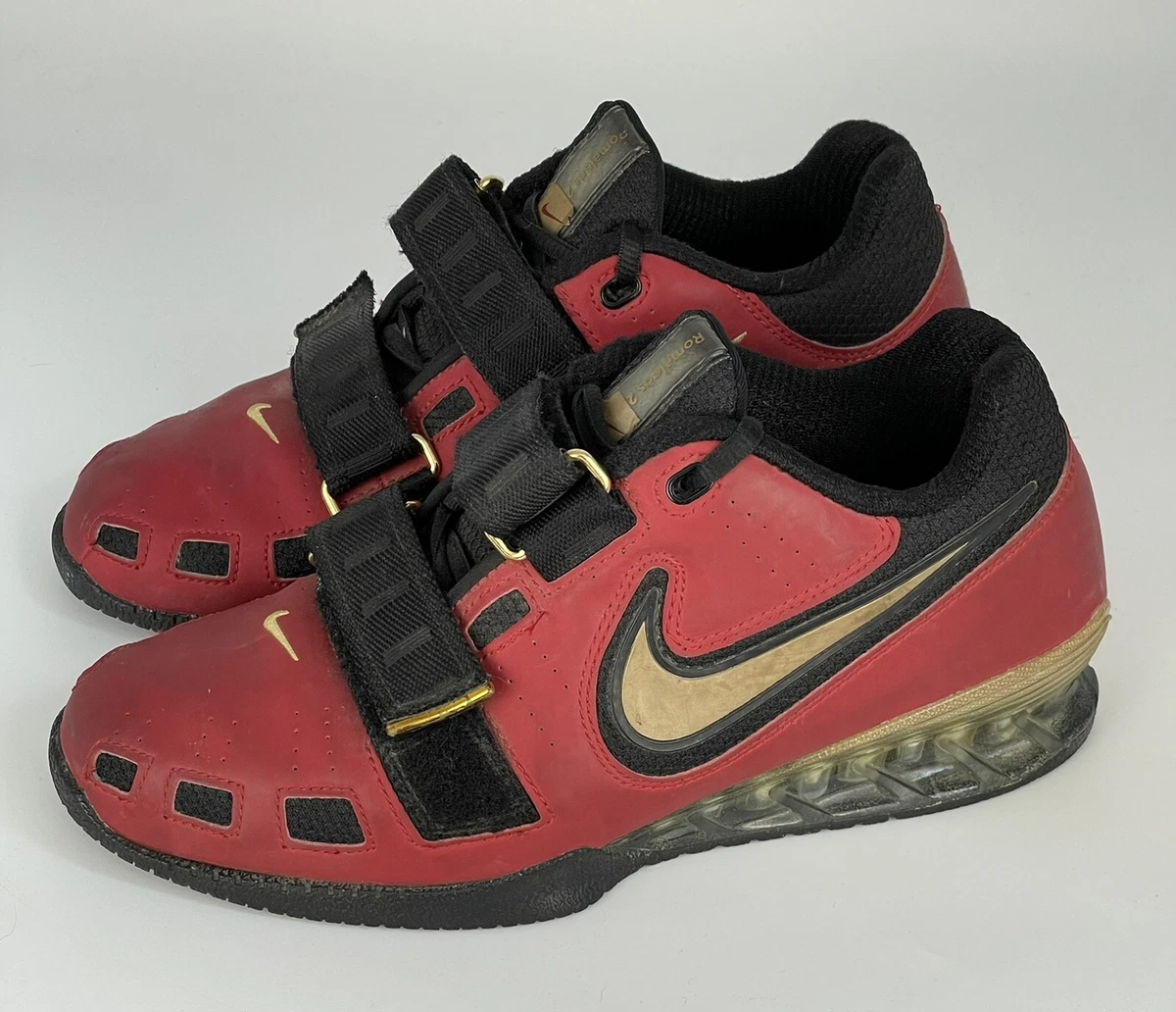 Nike 670 top