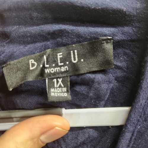 2000s B.L.E.U. Blue and White Embellished Top +Size 1X - Picture 2 of 2