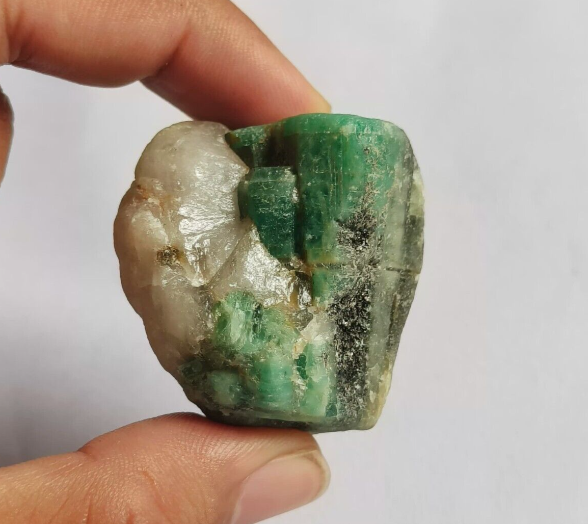 SUPER RARE 280 CTS Natural Zambian Emerald 19 years old Specimen