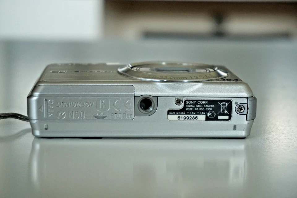 Sony Cyber-shot DSC-S950 – Kompaktkamera 10.1 MP (ungetestet, Daher Als Defekt) - Bild 3 von 4