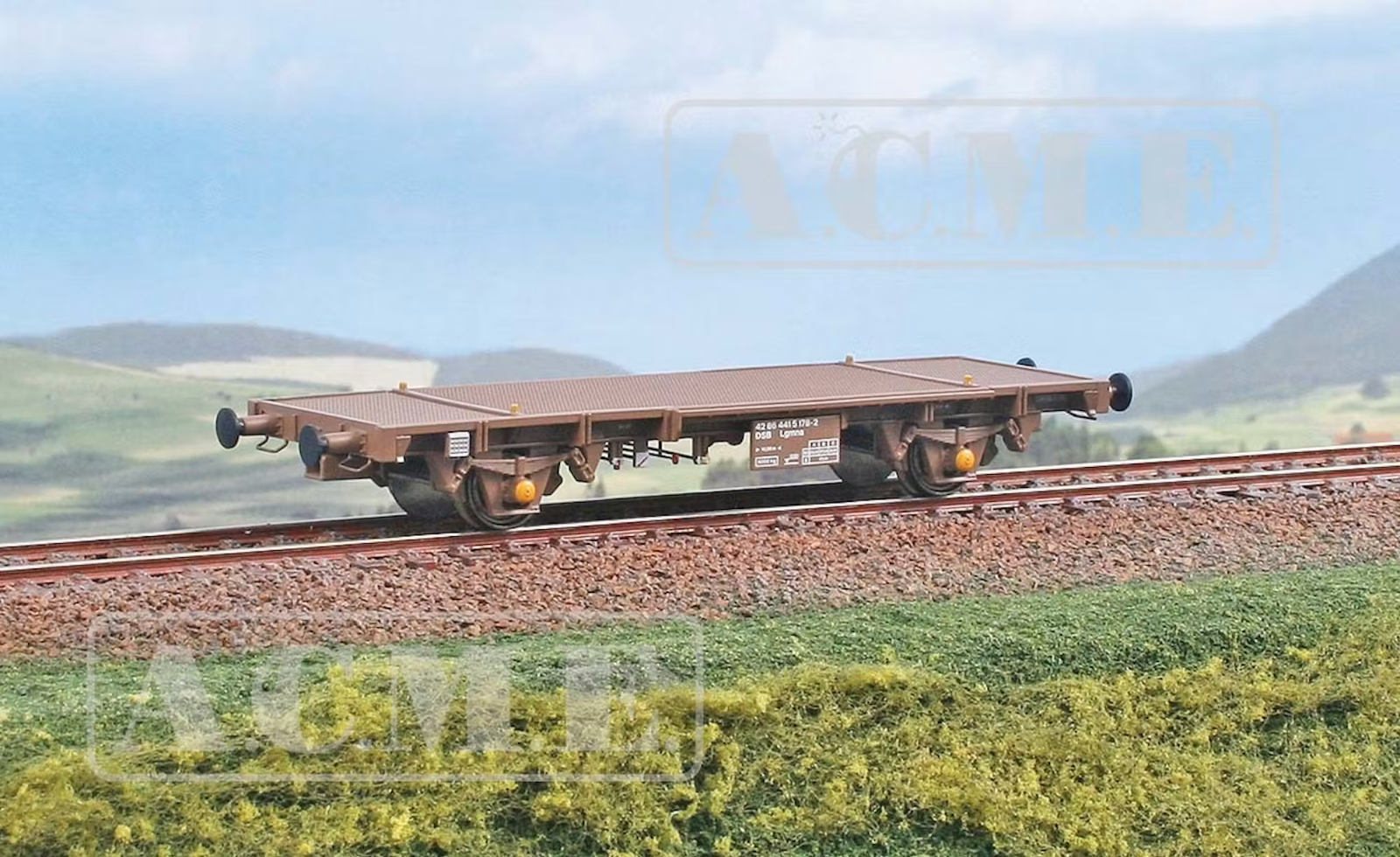 ACME 40519 Brown DSB Freight Car w Support HO 1:87 DC Analog Prebuilt