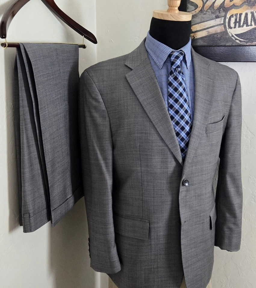 Traje Jos A Bank 2 Piezas 42S / 34x28 100% Lana Gris 2 Btn Chaqueta Pantalones Frente Plano Foto 3 de 4