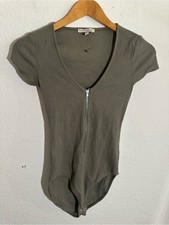 New Express One Eleven Olive Green Ribbed Short Sleeve Zipper Bodysuit Size XS