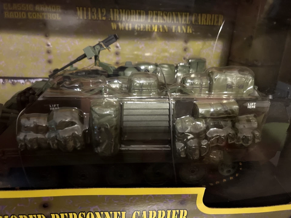 1:18 Ultimate Soldier Radio Control U.S Army M113A2 Armored Personnel Carrier - Image 2 of 4