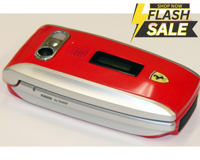 Ferrari コラボ携帯電話本体 ASCII.jp：これはレアだ！ フェラーリとコラボしたAndroidスマホ
