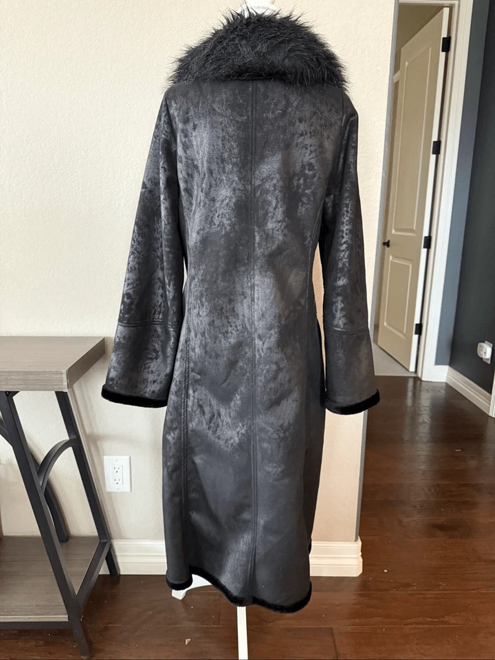 Abrigo largo negro con ribete de piel de oveja sintética Skea Vail 10 Foto 2 de 4