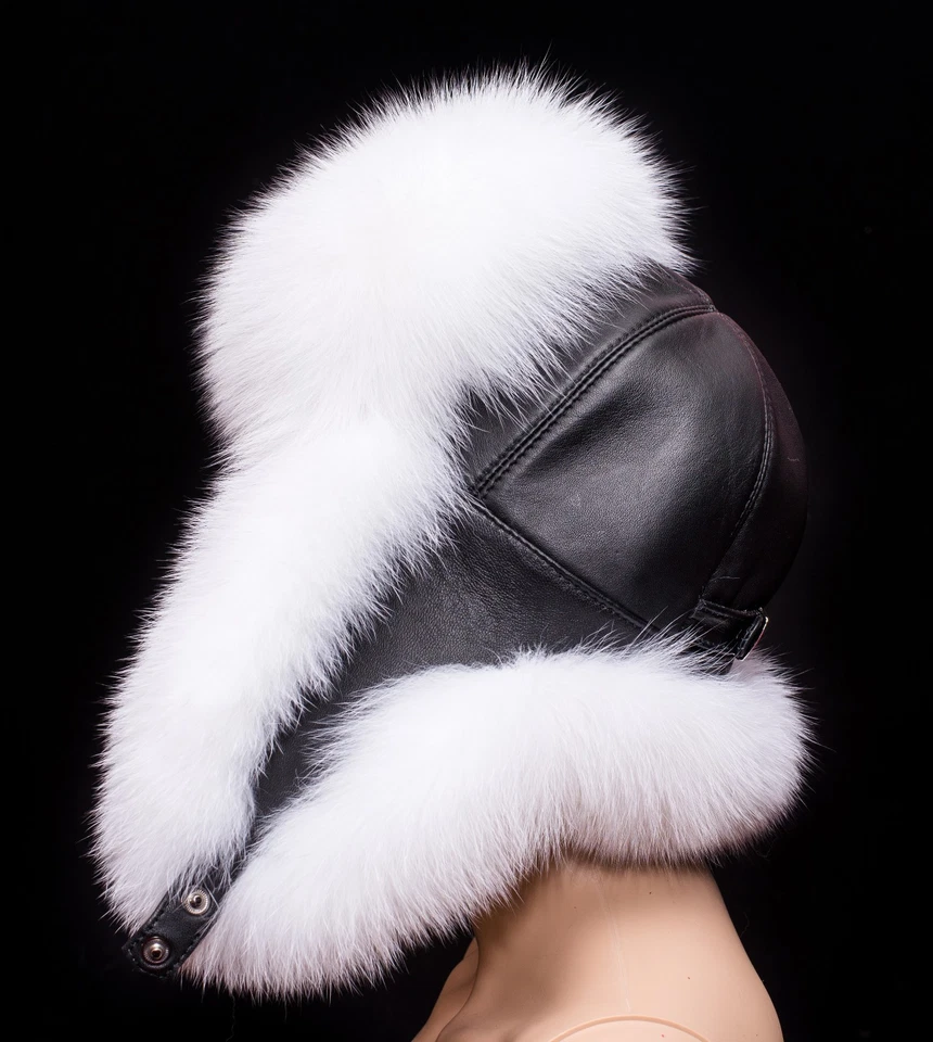 Sombrero de invierno de aviador trampero hecho a mano de piel de zorro ártico blanco puro y cuero negro Foto 2 de 4
