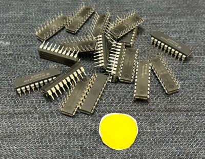ONSEMI  INTEGRATED CIRCUIT MC74HCT244AN  LOT OF 18