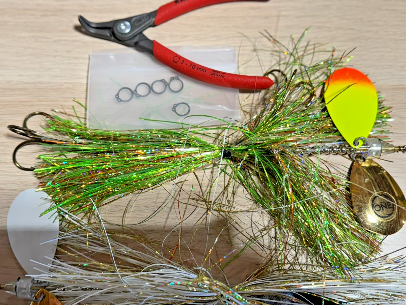 Lot of 2 Angling Revolution “The One” 8/9 Bucktails Spinner Musky Lures + Pliers - Image 3