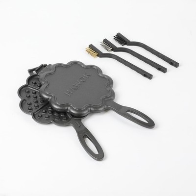 HAWOK Cast Iron Heart Shaped Waffle Iron, Maker Black 