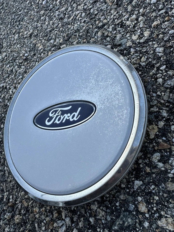 03-08 Ford Crown Victoria 16” 2 Piezas Tapacubos Tapacubos P71 Policía 3W73-1141-BA Foto 4 de 4