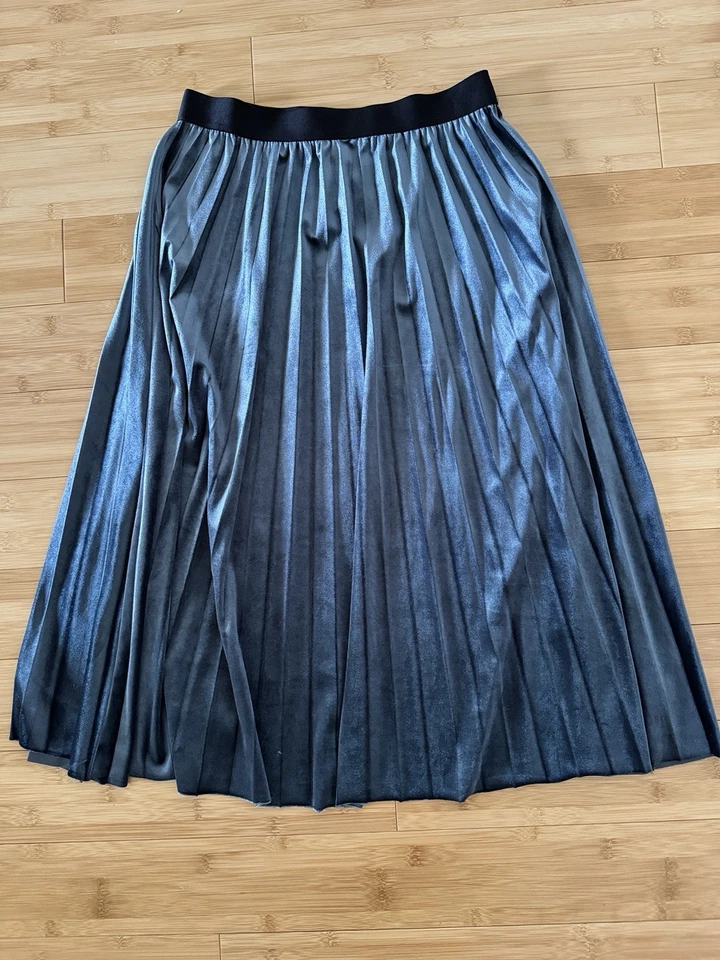 ¡Nuevo! Falda midi plisada de terciopelo azul Max Studio mediana Foto 3 de 4