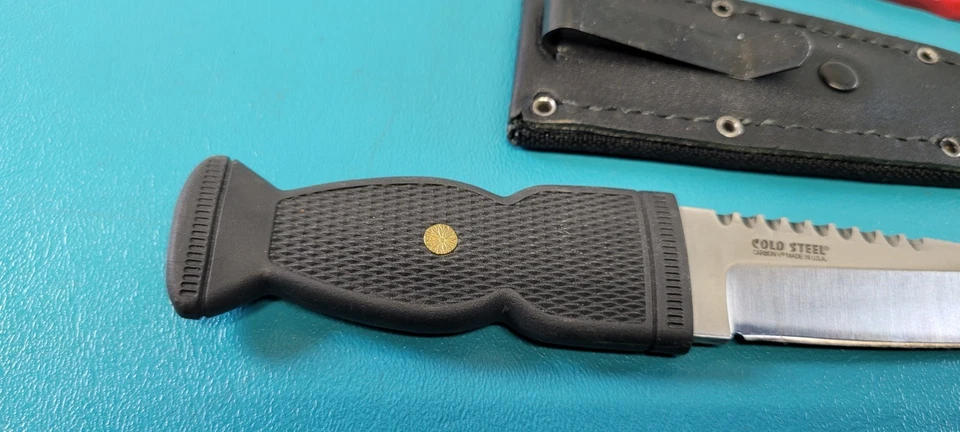 Faca adaga Cold Steel carbono V Culloden + bainha e tampa de lâmina original TR463 - Imagem 3 de 4