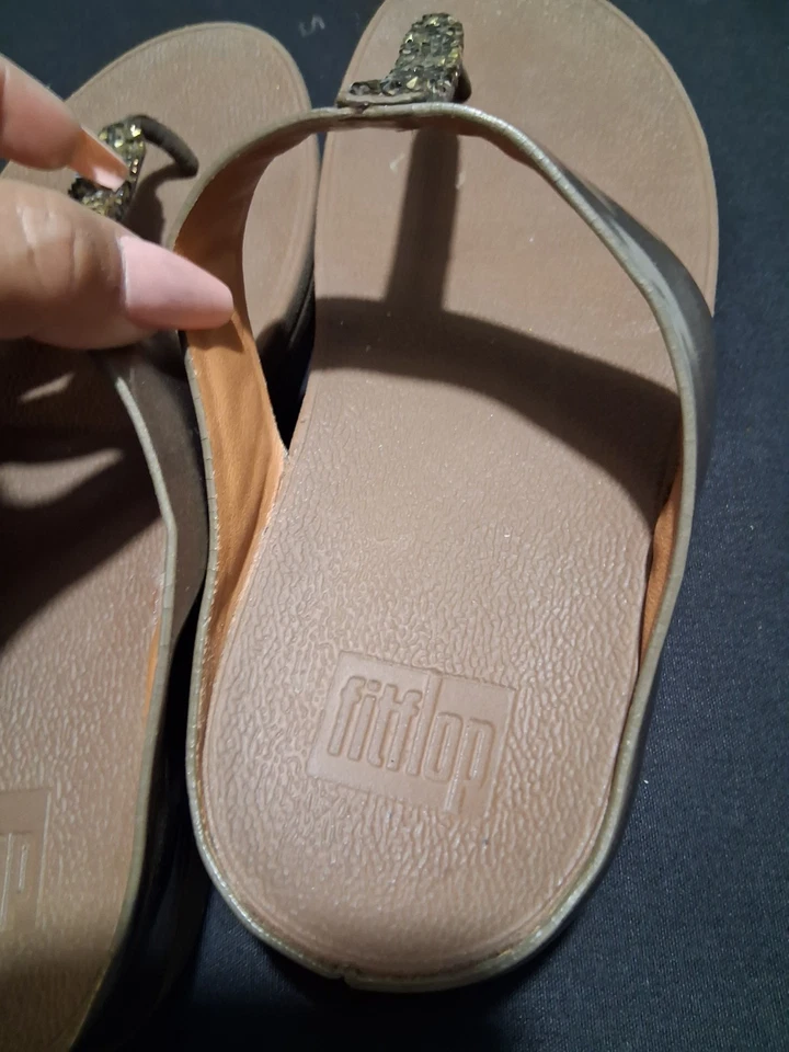 Chanclas Fitflop Fino Puntera Bronce Cuña 8 Estilo #C89-012 Brillo Tachonado Foto 4 de 4