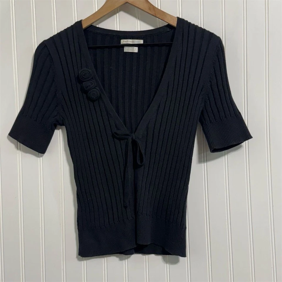 Cárdigan Van Heusen Studio Corbata Frontal XS Negro Acanalado Roseta Flor Ballet Encogerse de hombros Foto 2 de 4