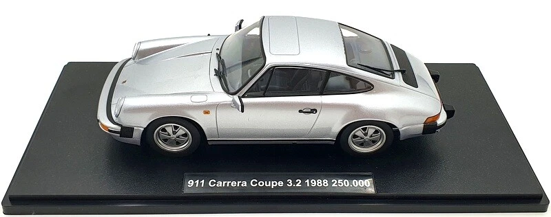 KK Scale 1/18 Scale Diecast KKDC180711 - Porsche Carrera Coupe 1988 - Silver - Photo 4/4